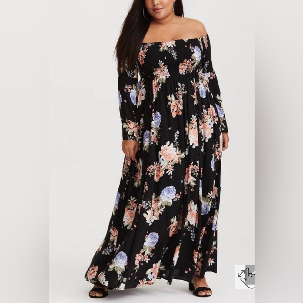 Women’s Torrid long maxi dress floral smocked size 3X